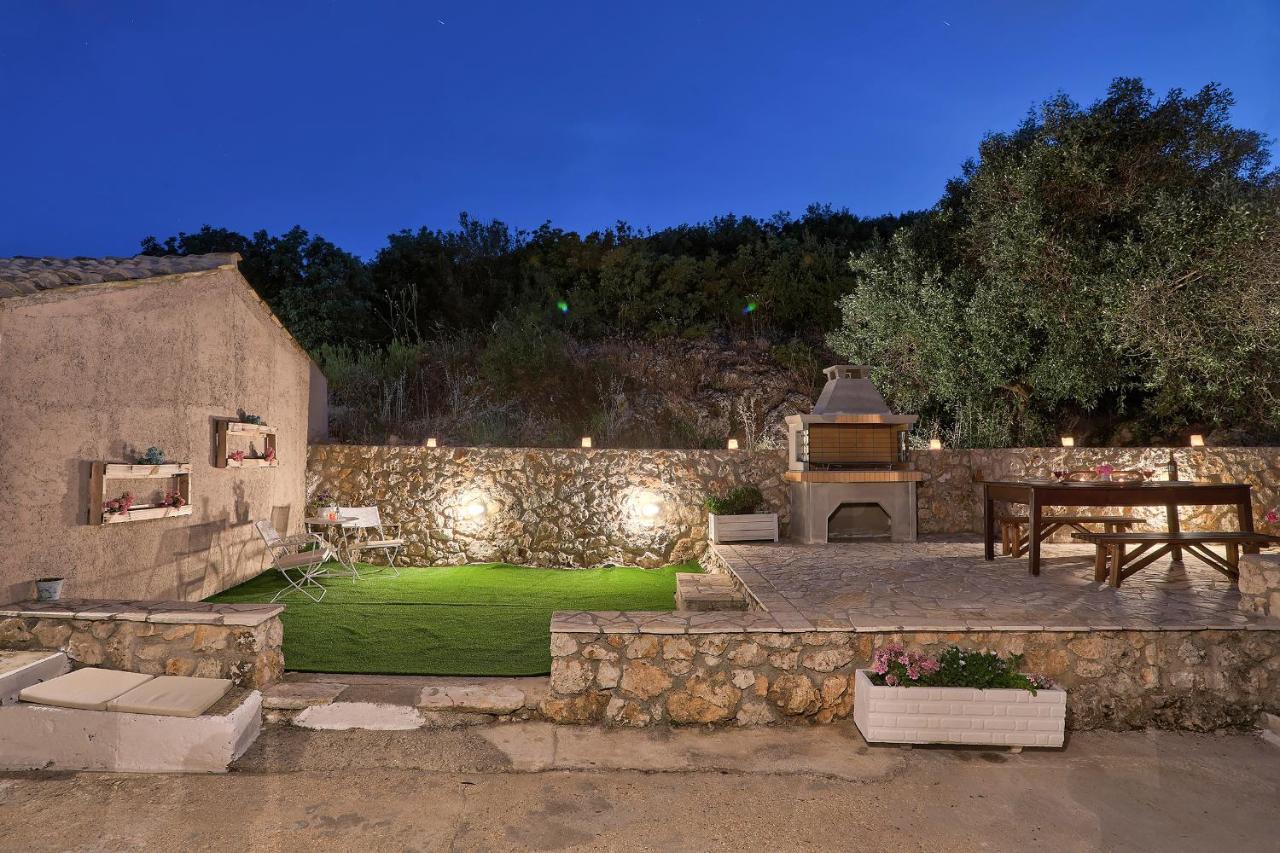 Вилла Koukoutsa House With Swimming Pool Corfu Sokraki Sokrakion Экстерьер фото